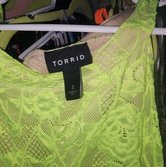 Torrid 3x lace highneck tank neon lime - Picture 4 of 6